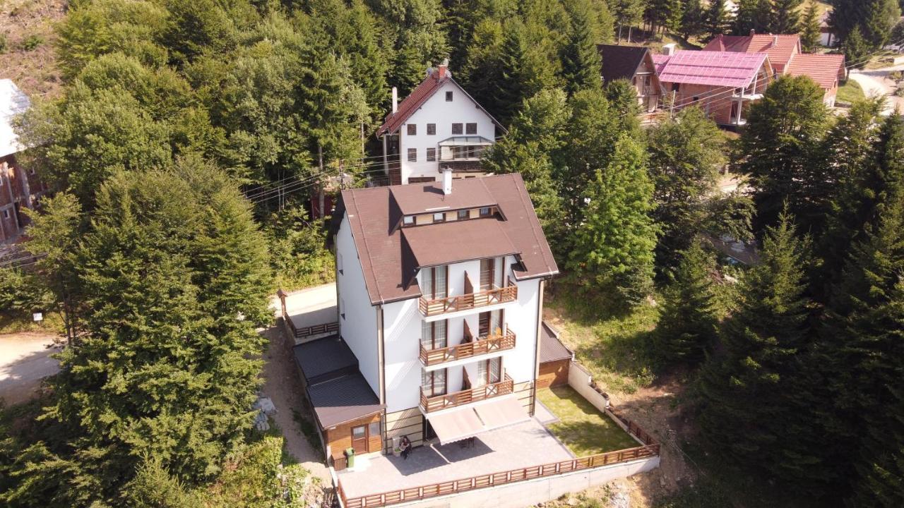 Vila Lucky Kop & Restoran Копаоник Екстериор снимка
